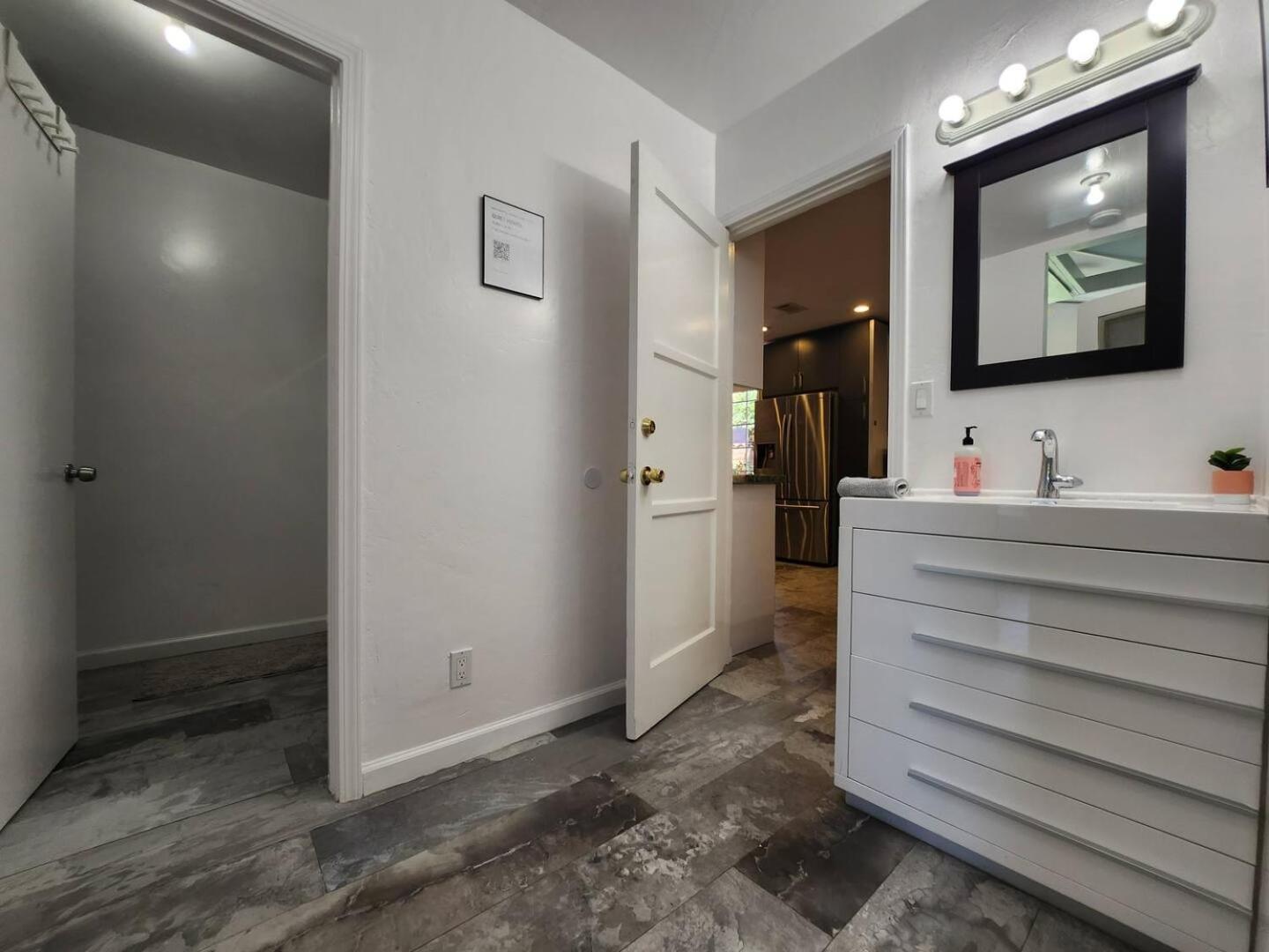 Private Room1 Own Bath Own Entry Shared Kitchen Walk To Ucsd San Diego Exterior photo